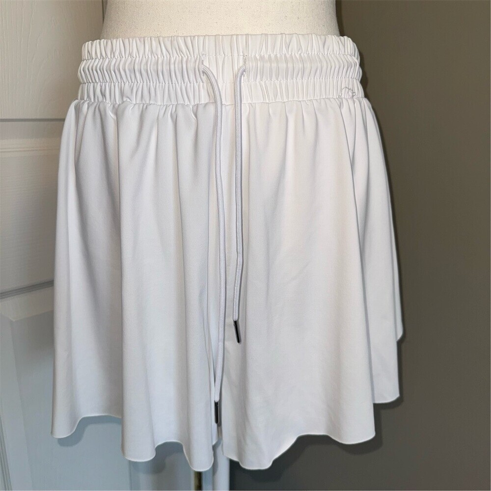 Love Tree Shorts Womens Size L White 2-in-1 Drawstring Active Shorts Liner